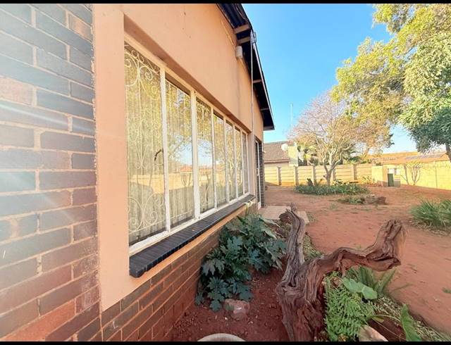 3 BEDROOM HOUSE FOR SALE IN VANDERBIJLPARK CW 3